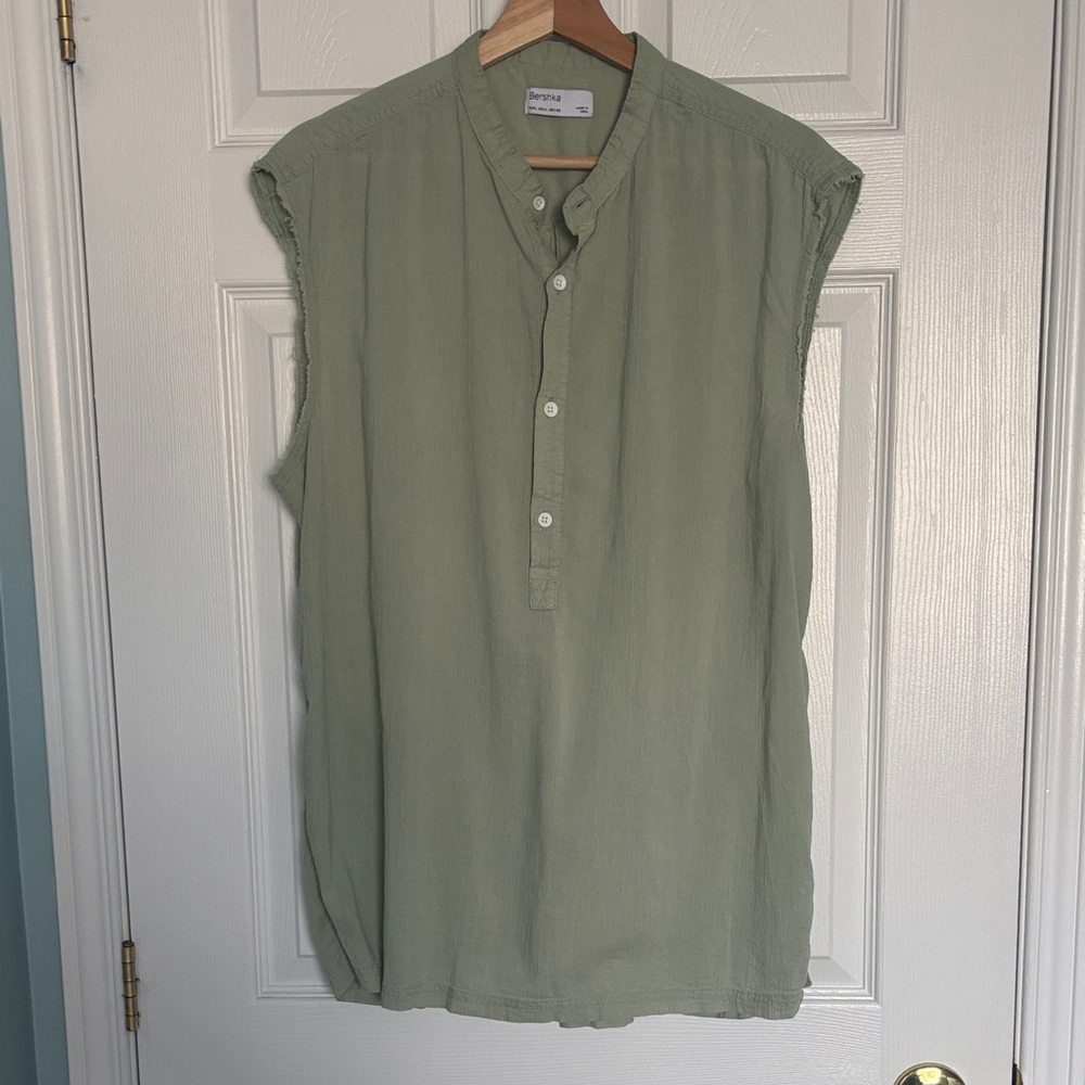 Berska lightweight sleeveless blouse